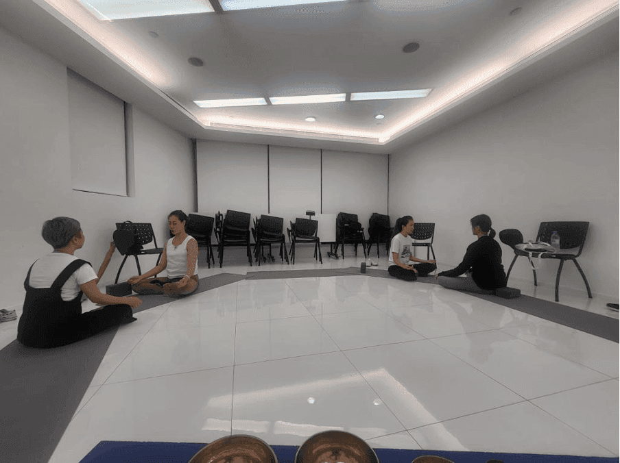 HKFYG Mindfulness Facilitator Training - meditation