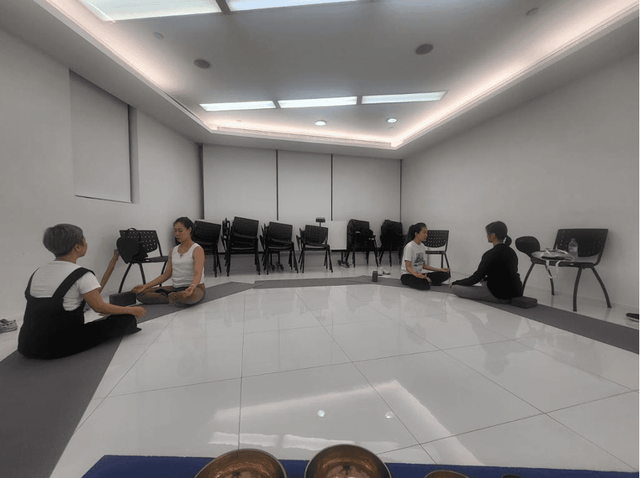 HKFYG Mindfulness Facilitator Training - meditation